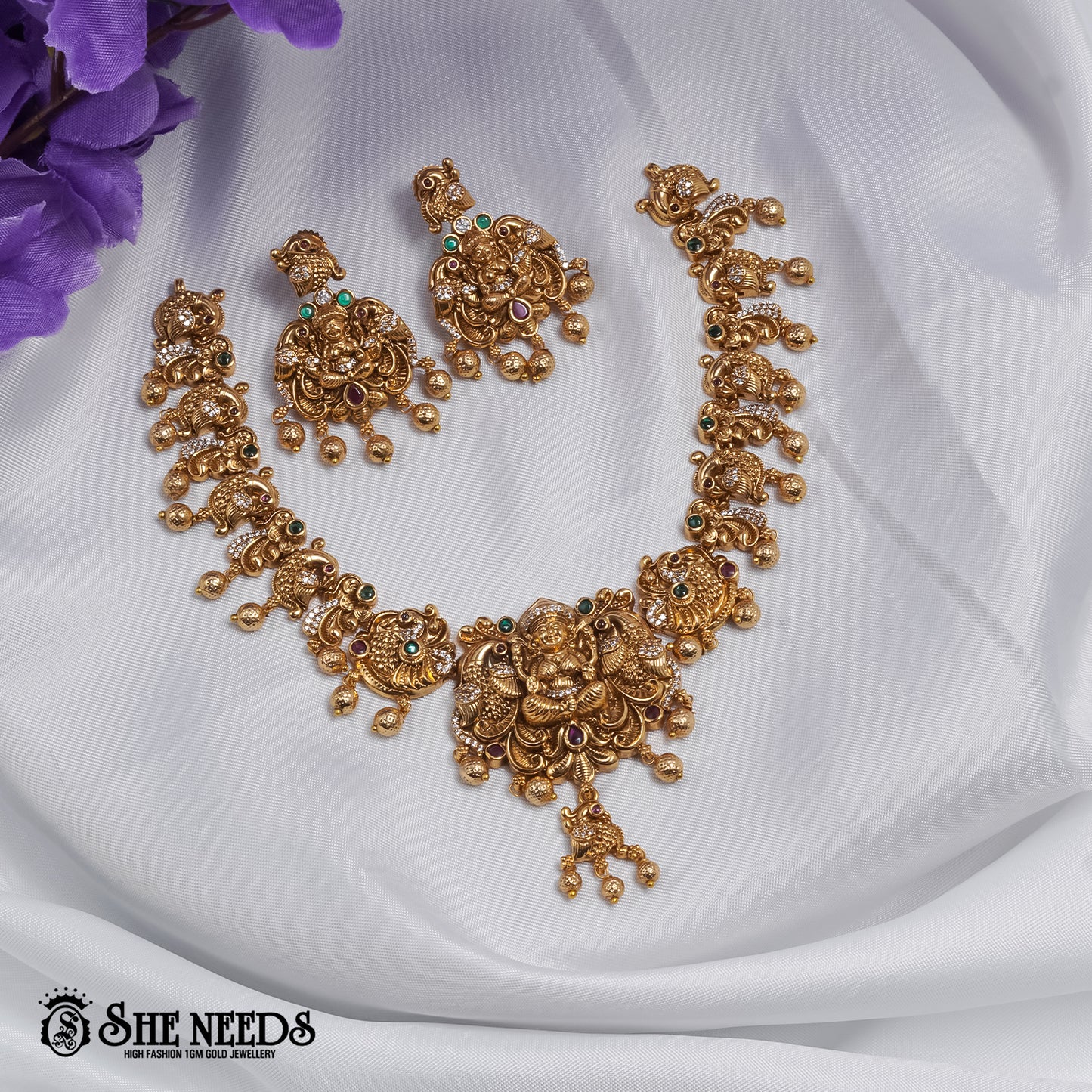 NAKSHI SHORT NECKLACE