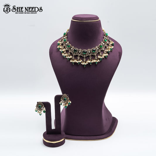 VICTORIAN SHORT NECKLACE