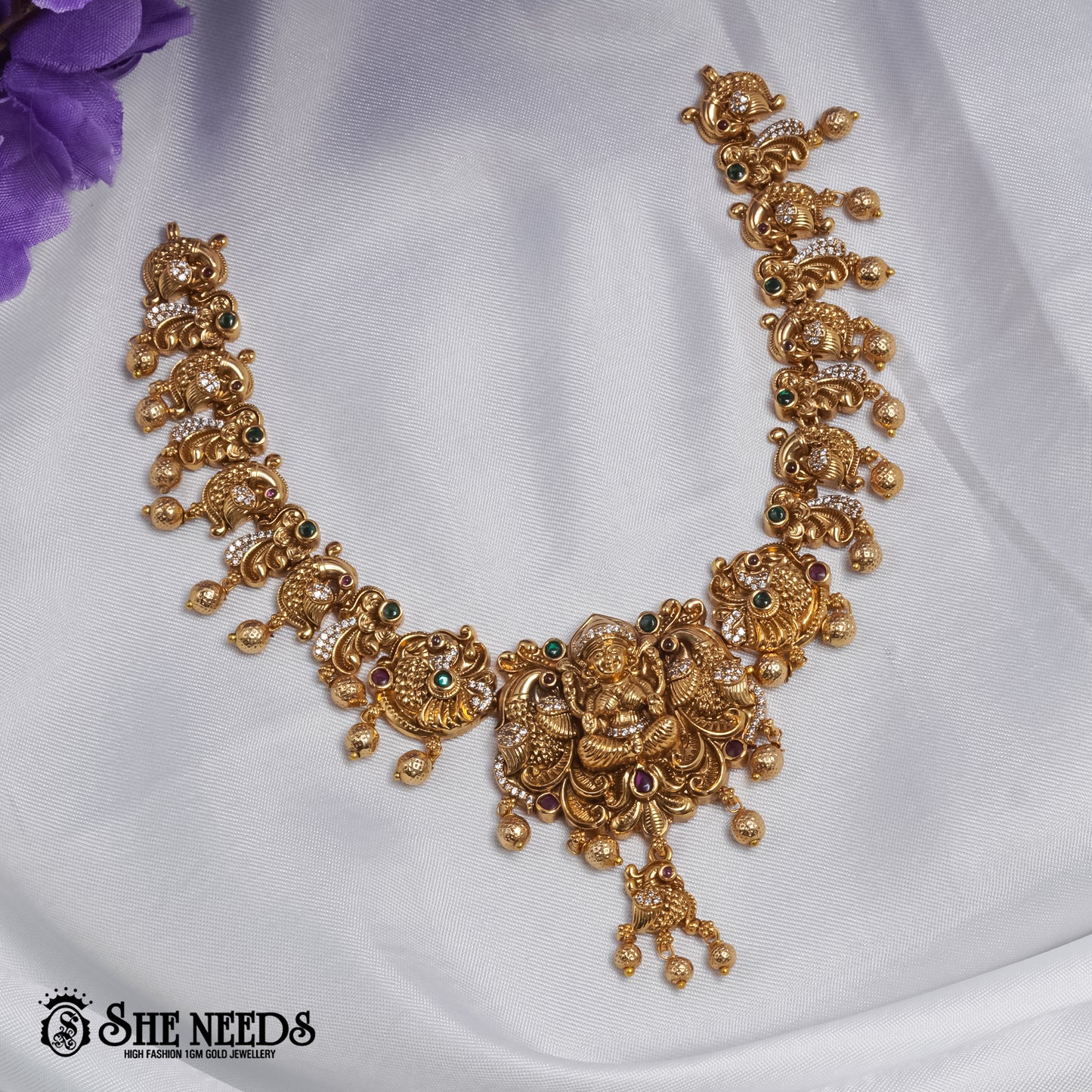 NAKSHI SHORT NECKLACE