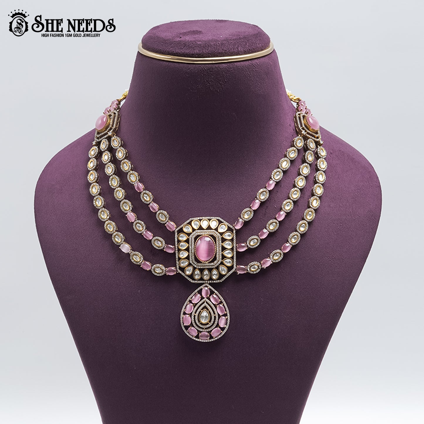 VICTORIAN SHORT NECKLACE