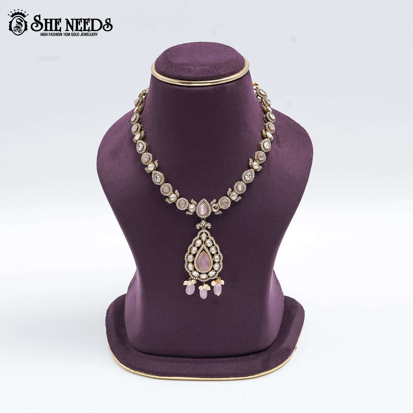 VICTORIAN SHORT NECKLACE