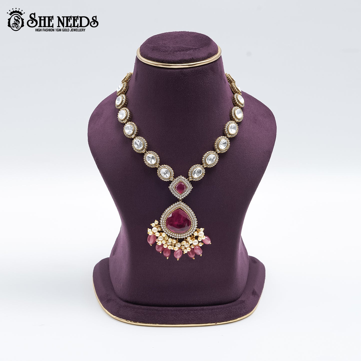VICTORIAN SHORT NECKLACE