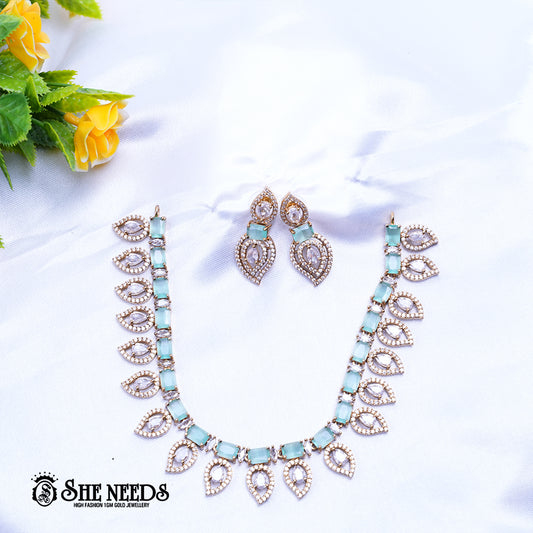 Cluster Necklace Set