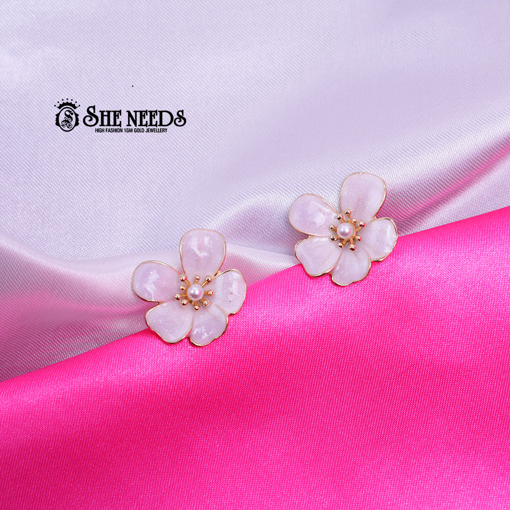 Classic Pearl Blossom Studs