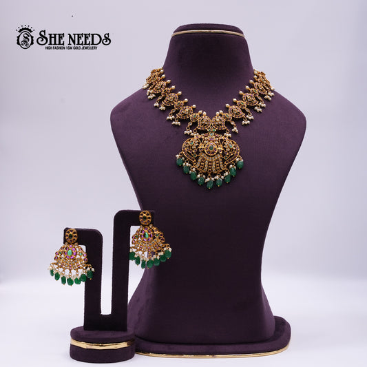 Kempu short necklace