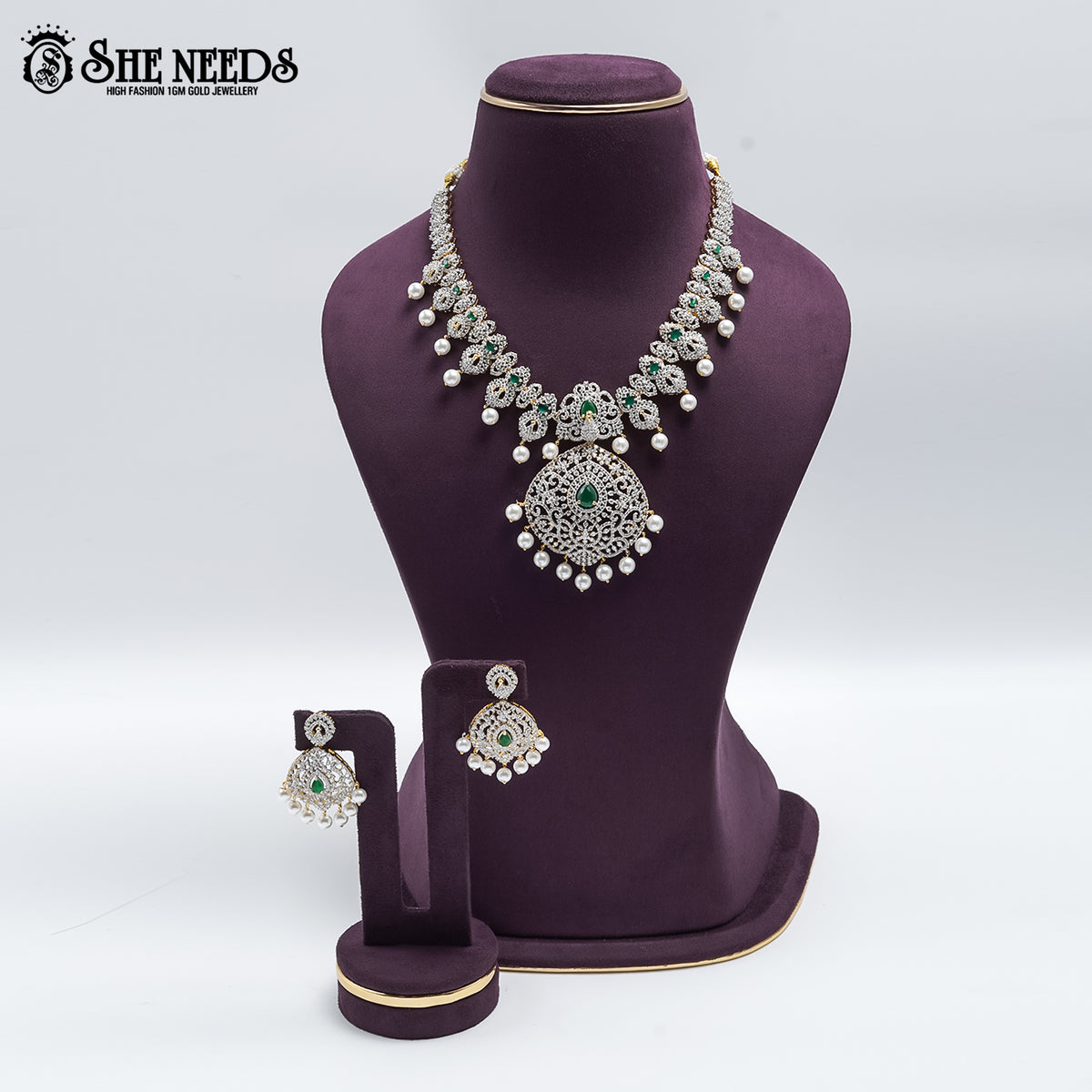 DMD SHORT NECKLACE