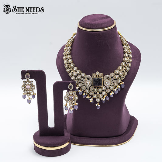 VICTORIAN SHORT NECKLACE