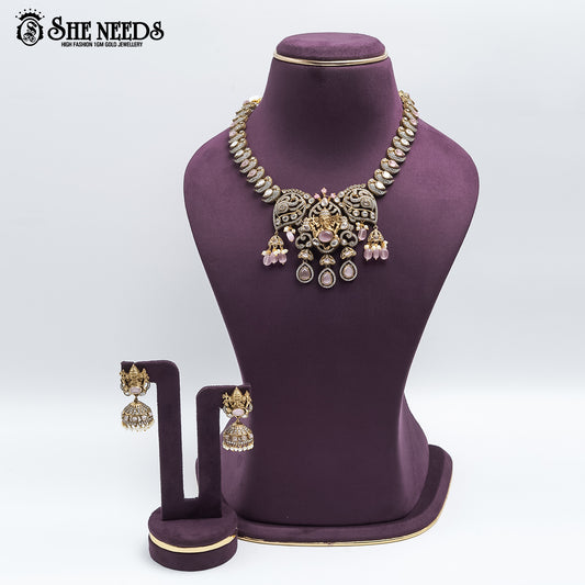 VICTORIAN SHORT NECKLACE