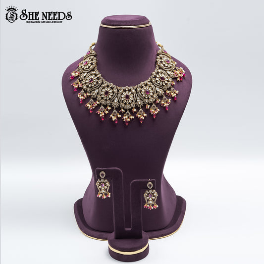 VICTORIAN SHORT NECKLACE