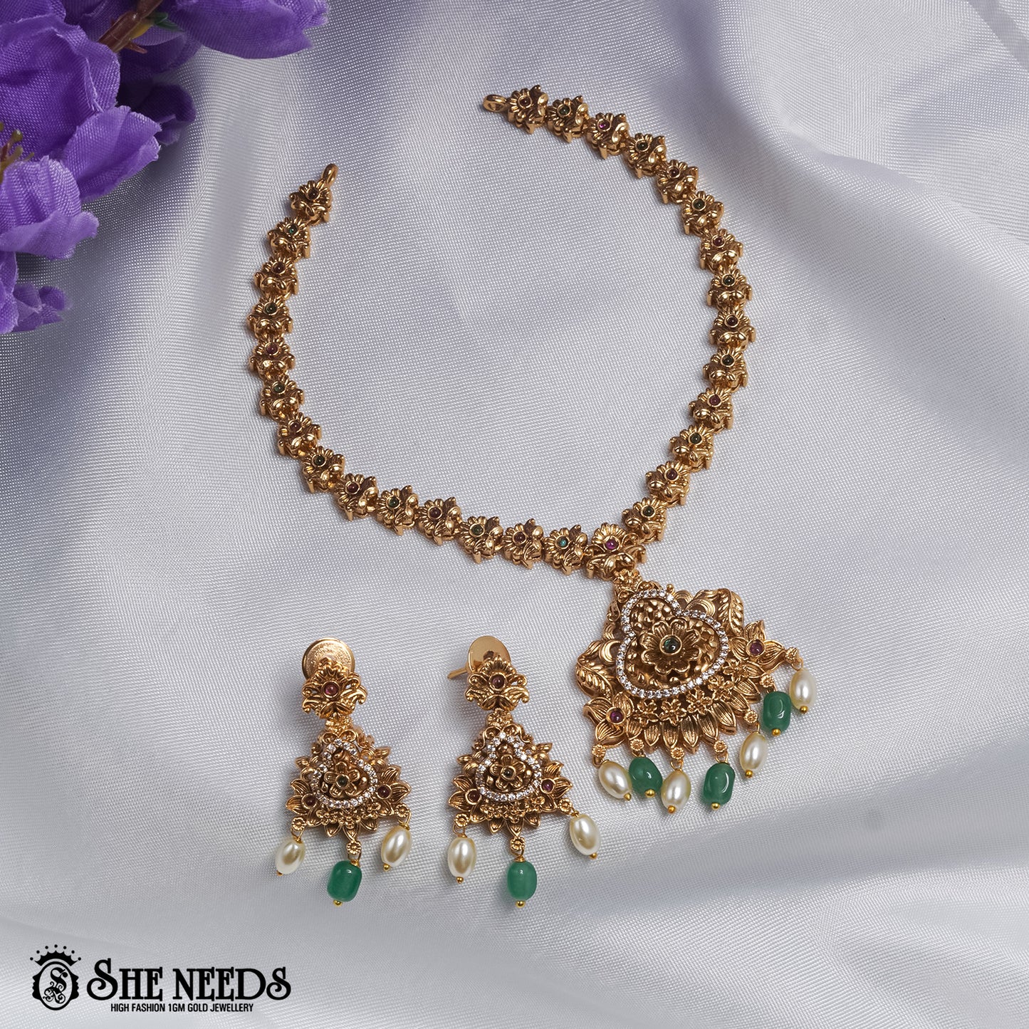 NAKSHI SHORT NECKLACE