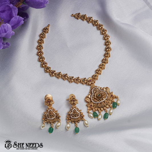 NAKSHI SHORT NECKLACE