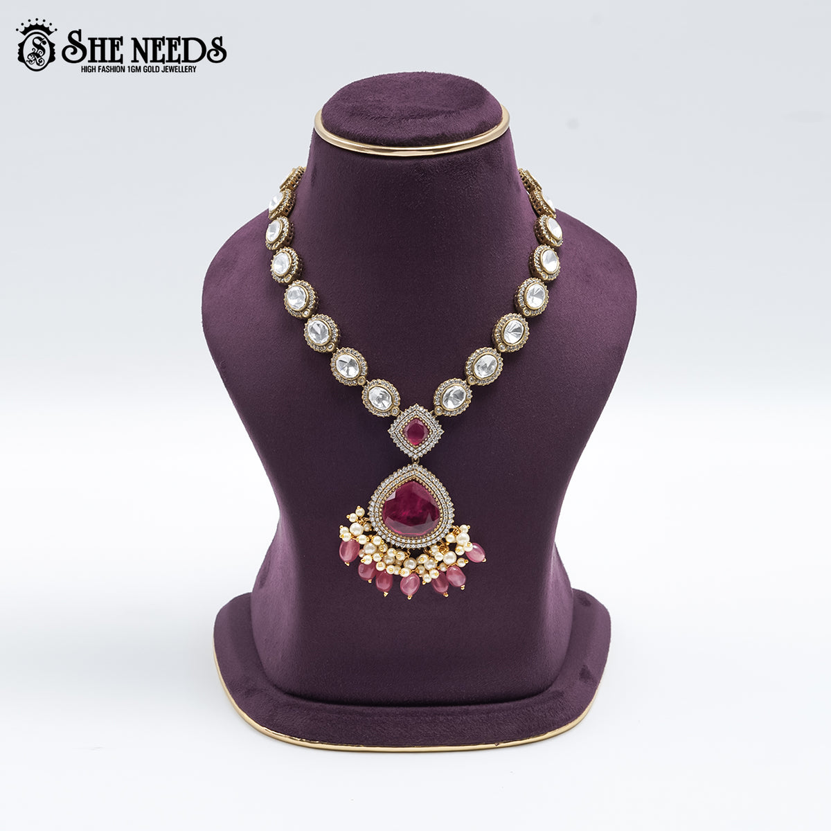 VICTORIAN SHORT NECKLACE