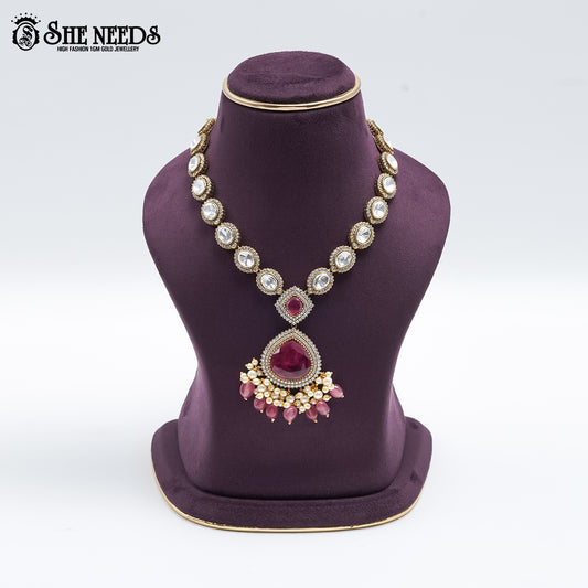 VICTORIAN SHORT NECKLACE