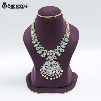 DMD SHORT NECKLACE