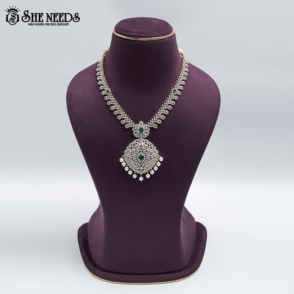 DIAMOND SHORT NECKLACE