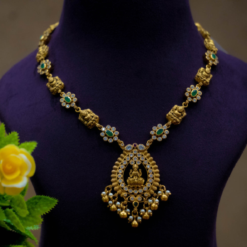 NAKSHI SHORT NECKLACE