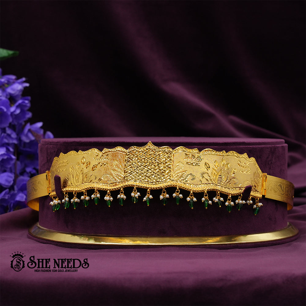 Gold Engraved Vaddanam