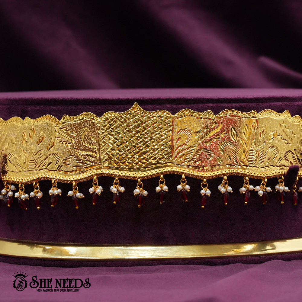 Gold Engraved Vaddanam