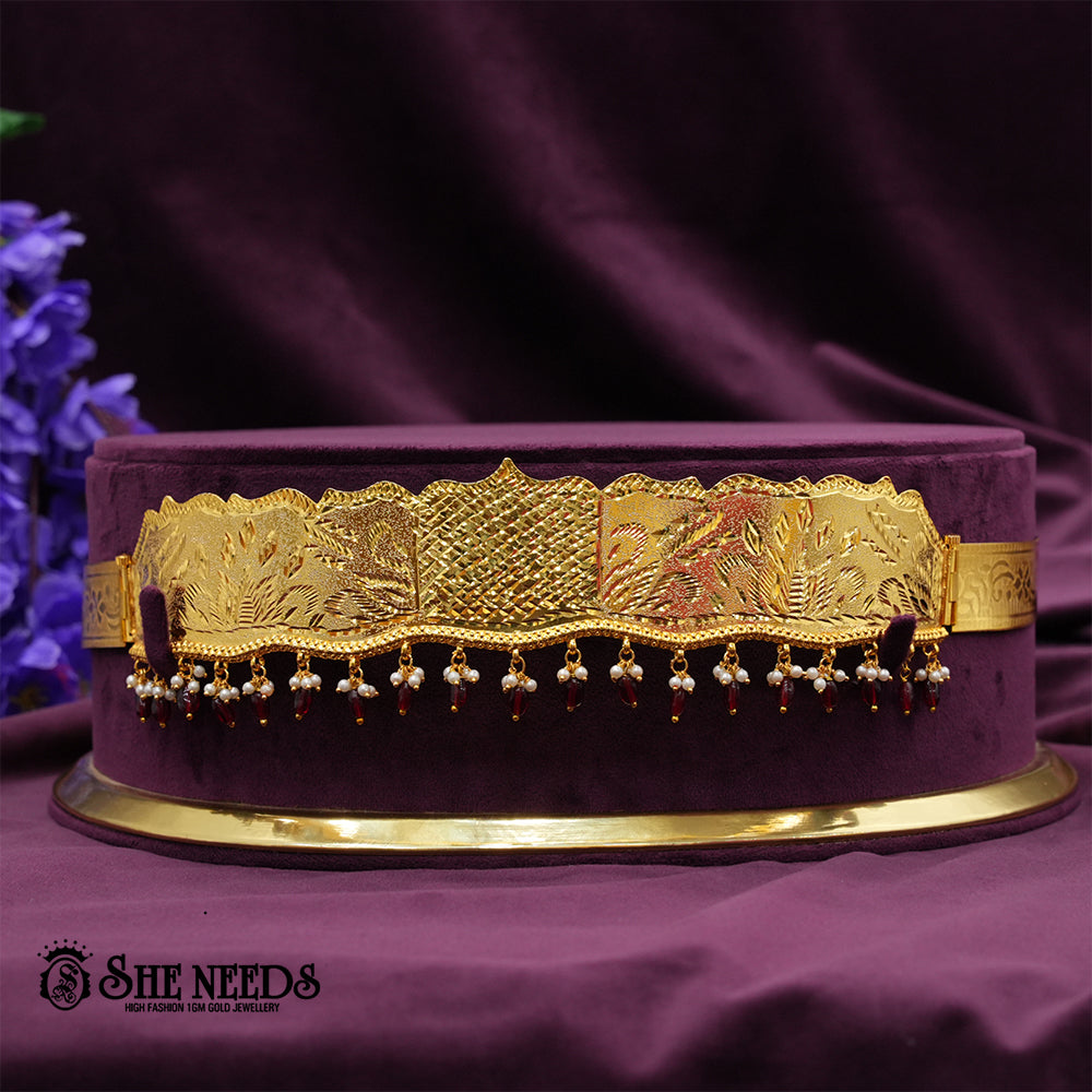Gold Engraved Vaddanam