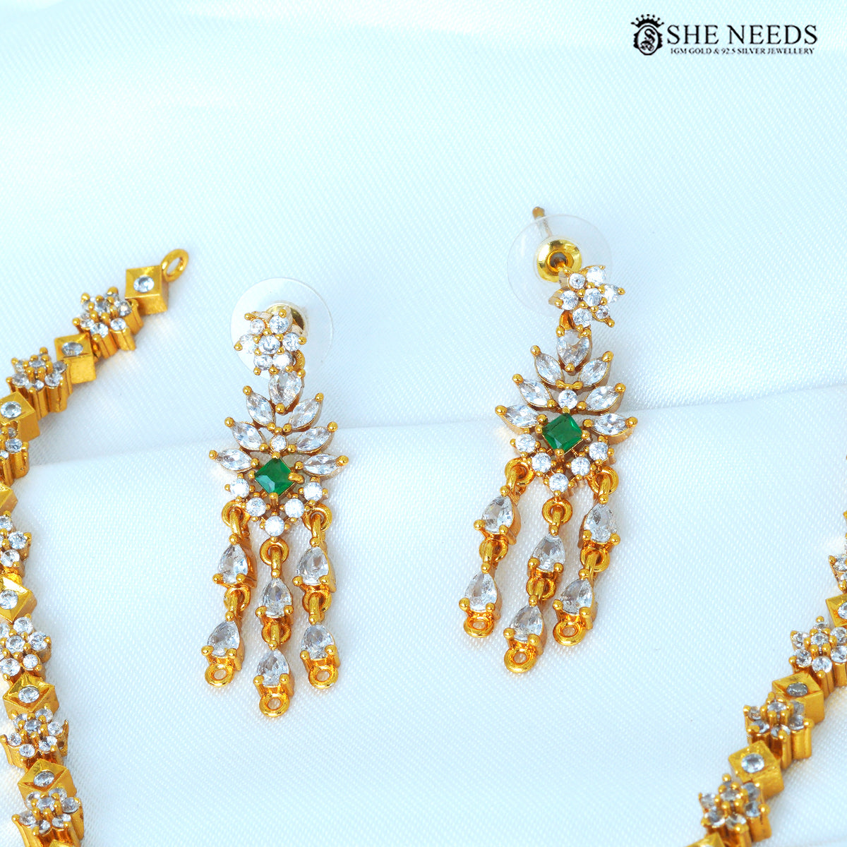 Navika Floral Crystal Pendant Necklace Set – Green & Pink