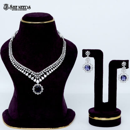 Regal teardrop heirloom rhodium silver statement necklace with center pendant design