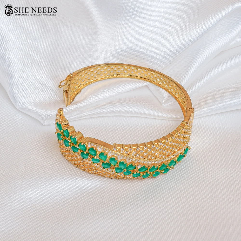 Heavy Look Gold Cuff Bracelet for Women