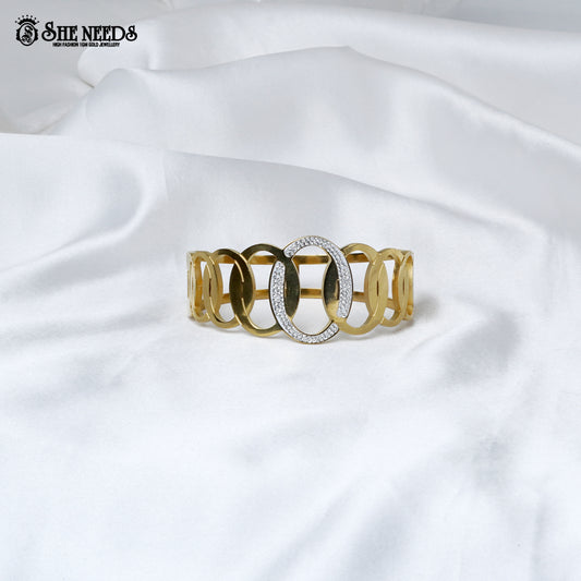 Gold finish oval crystal link bracelet for women