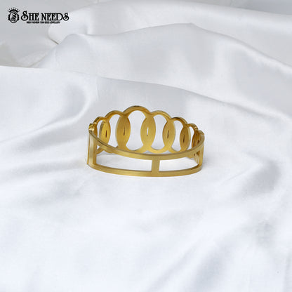 Gold finish oval crystal link bracelet for women