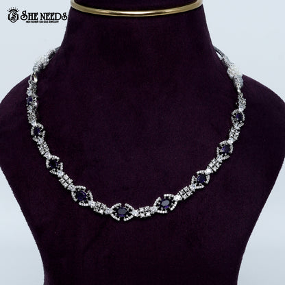Elegant oval link rhodium silver necklace with refined statement design