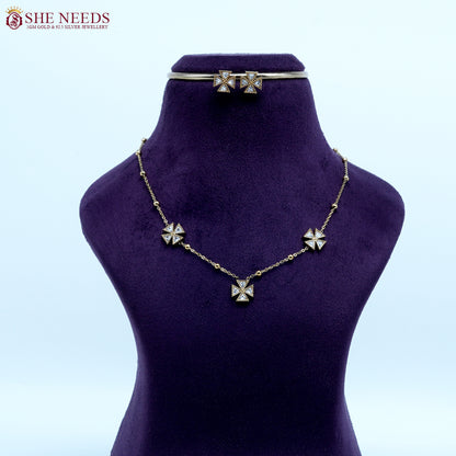 Star Flower Gold Necklace