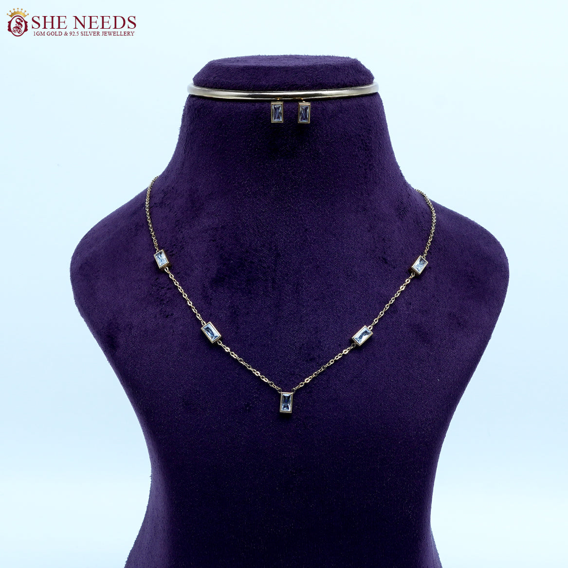 Square Curve Gold Necklace