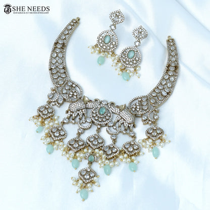 Emerald Glow Temple Necklace Set