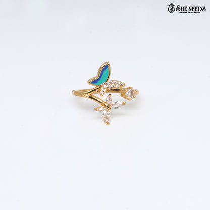 Golden Bloom Crystal Floral Ring
