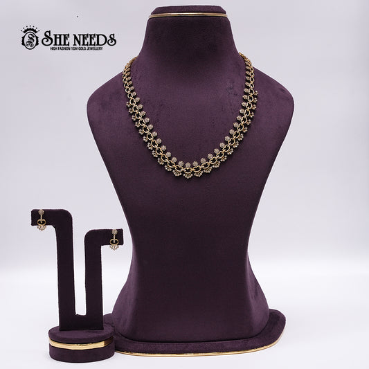 VICTORIAN Long Necklace