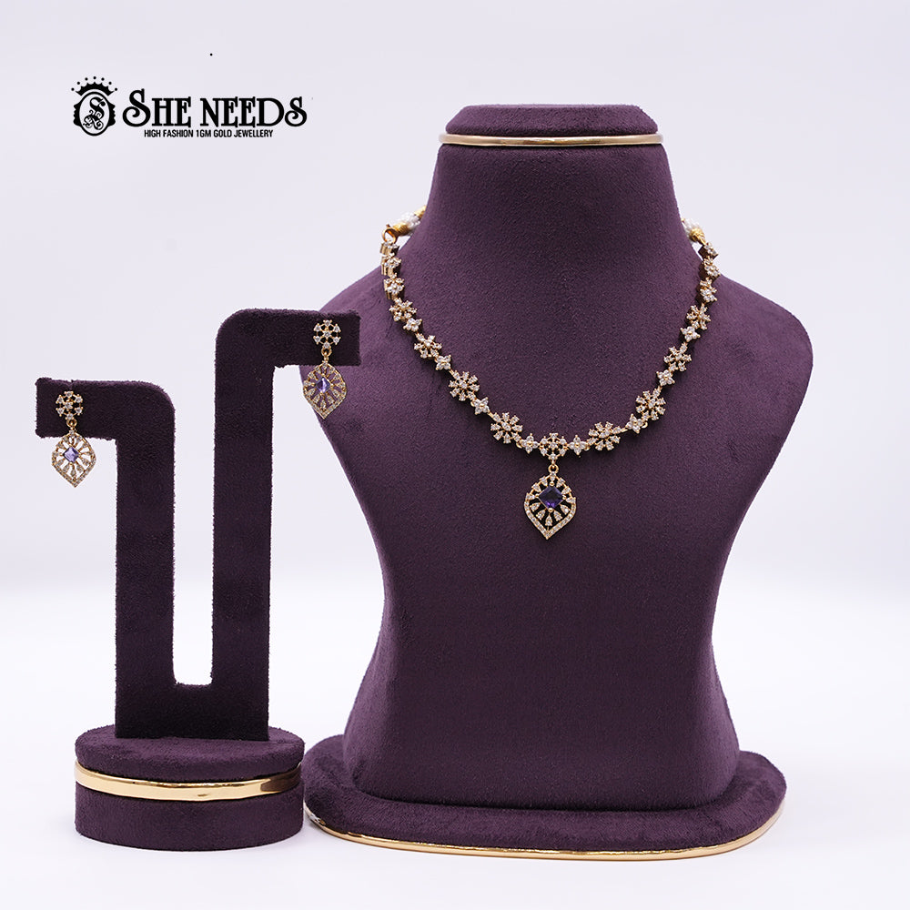 VICTORIAN SHORT NECKLACE