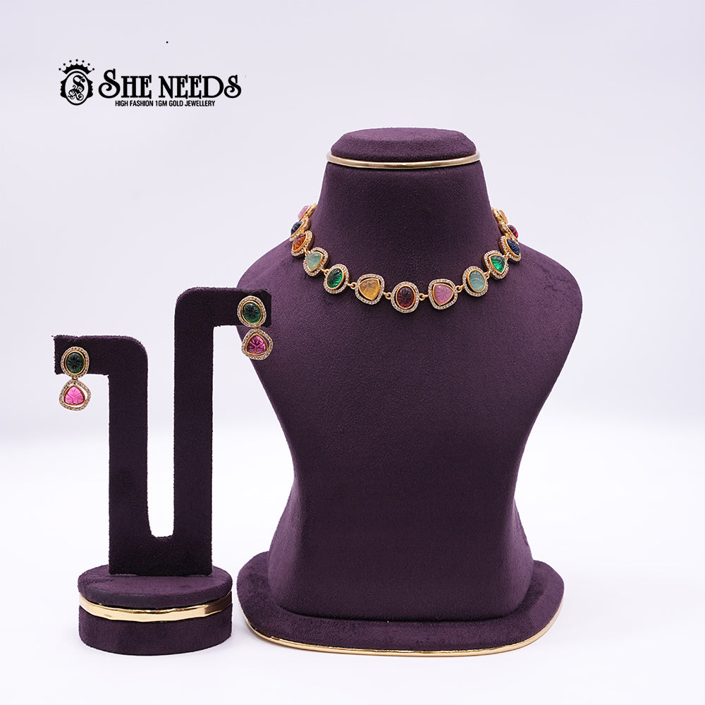 VICTORIAN SHORT NECKLACE