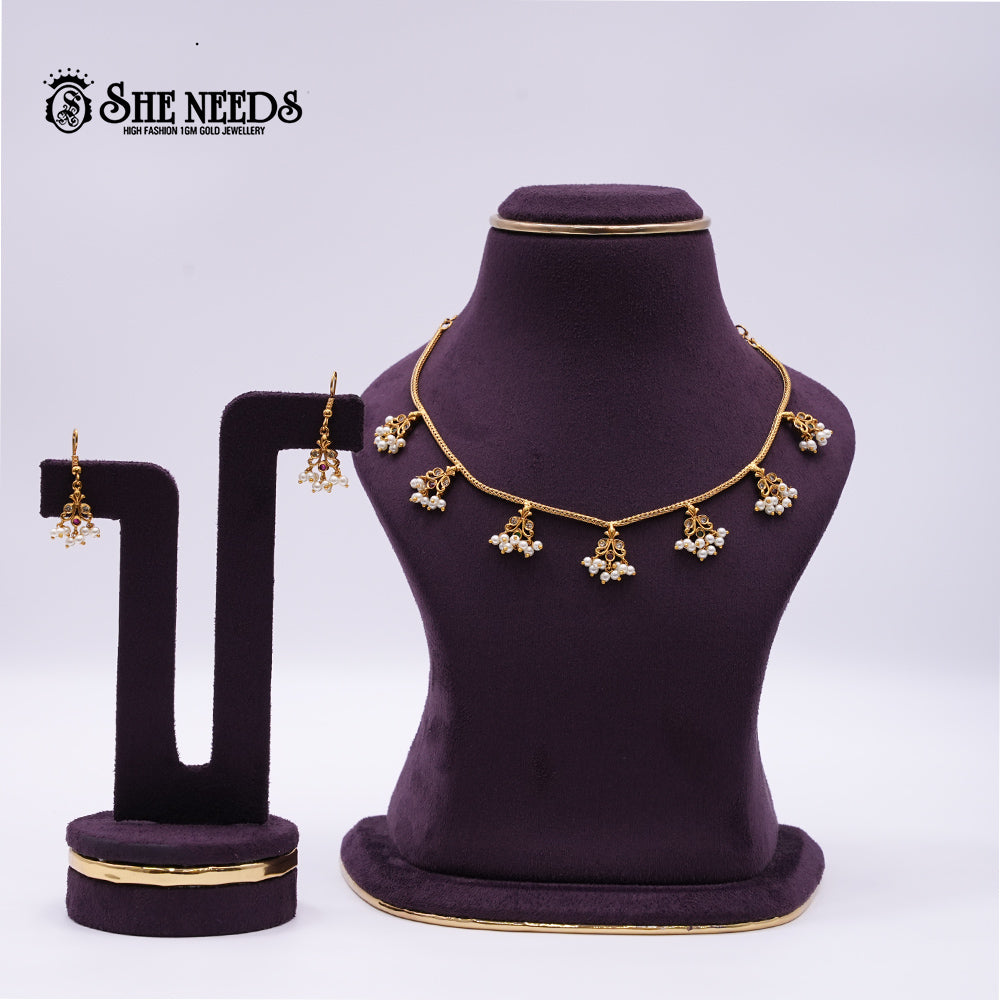 MAT SHORT NECKLACE