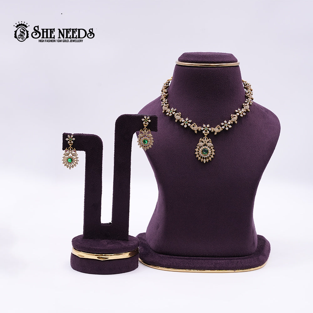 VICTORIAN SHORT NECKLACE
